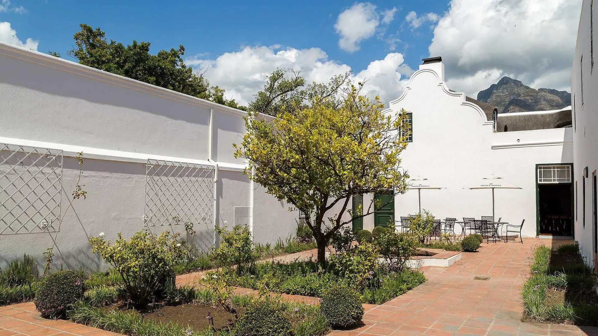 Protea Hotel Cape Town Mowbray